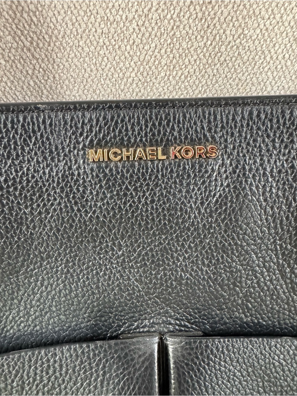 Michael Kors Bedford Medium Black Leather Pocket Tote with Nude Straps - Picture 3 of 9